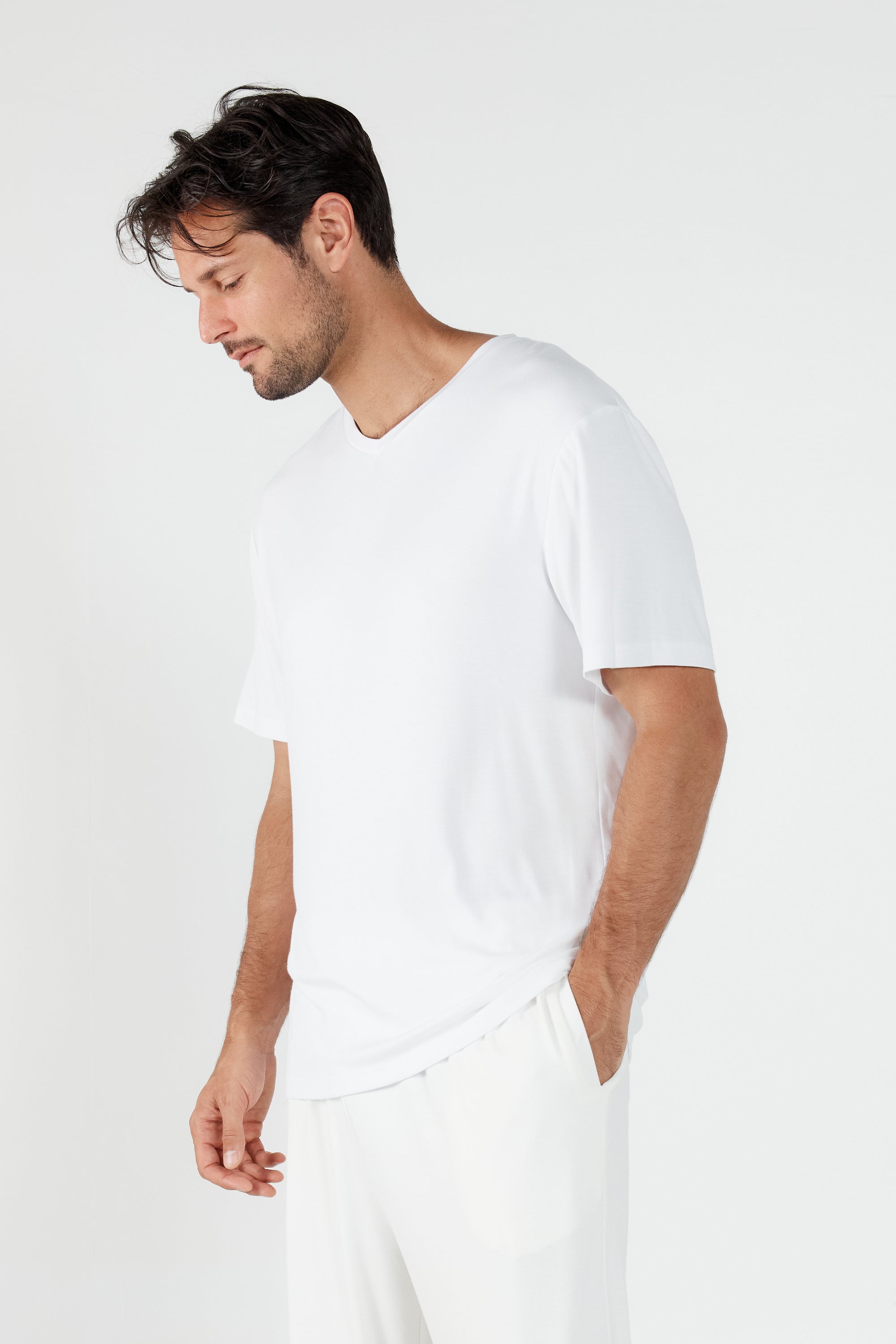 Como V-Neck T-Shirt - White
